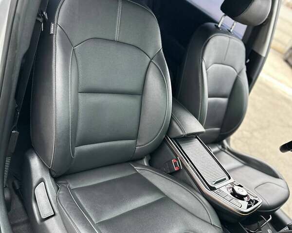 Серый Киа Niro, объемом двигателя 0 л и пробегом 27 тыс. км за 24444 $, фото 25 на Automoto.ua
