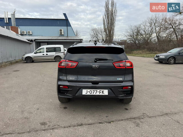 Сірий Кіа Niro, об'ємом двигуна 0 л та пробігом 101 тис. км за 16800 $, фото 6 на Automoto.ua