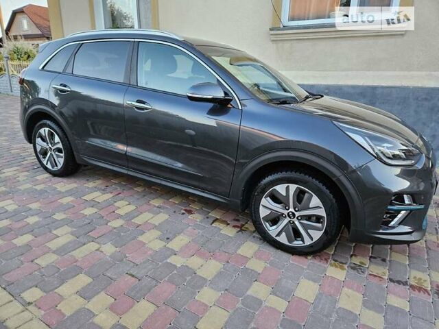 Сірий Кіа Niro, об'ємом двигуна 0 л та пробігом 128 тис. км за 18500 $, фото 13 на Automoto.ua