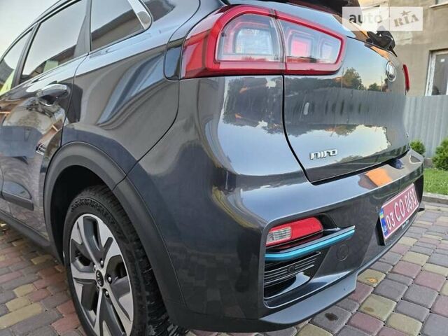 Сірий Кіа Niro, об'ємом двигуна 0 л та пробігом 128 тис. км за 18500 $, фото 22 на Automoto.ua