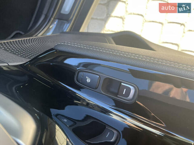Киа Niro 2019 в Львове на Automoto.ua Серый Киа Niro, объемом двигателя 0 л и пробегом 89 тыс. км за 21300 $, фото 18 на Automoto.ua
