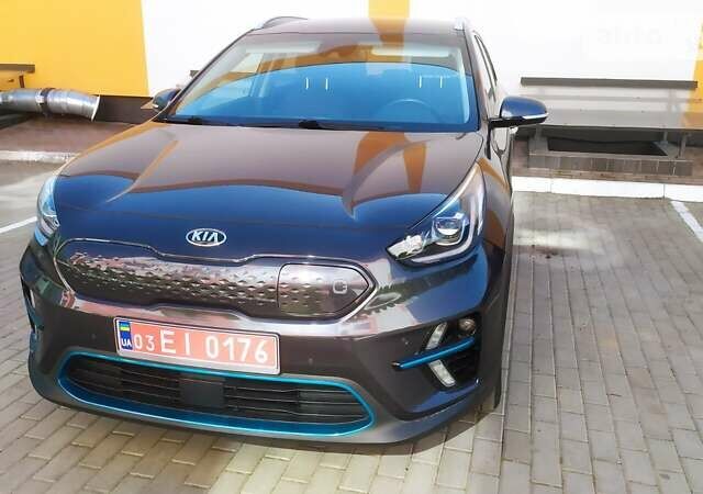 Сірий Кіа Niro, об'ємом двигуна 0 л та пробігом 96 тис. км за 19950 $, фото 7 на Automoto.ua