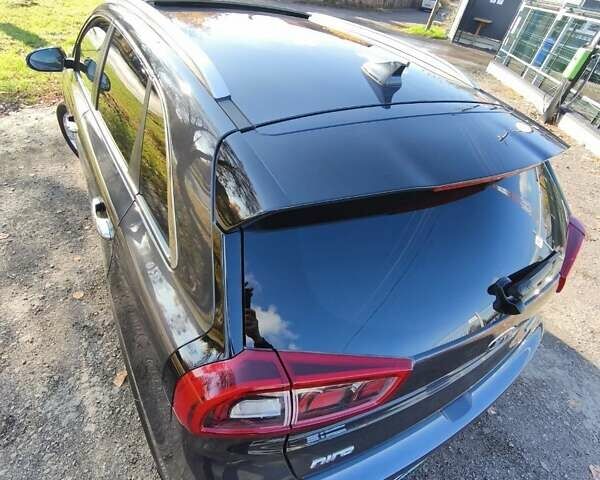 Сірий Кіа Niro, об'ємом двигуна 0 л та пробігом 154 тис. км за 18000 $, фото 37 на Automoto.ua