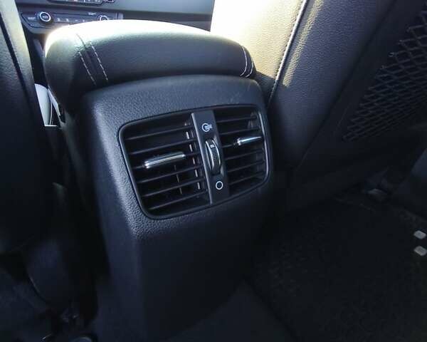 Сірий Кіа Niro, об'ємом двигуна 0 л та пробігом 154 тис. км за 18000 $, фото 46 на Automoto.ua