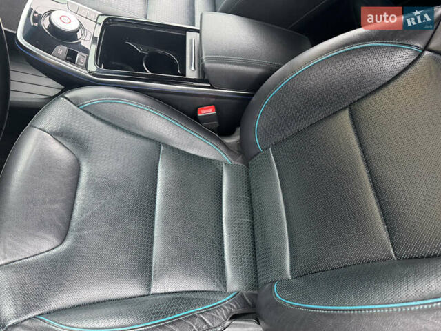 Серый Киа Niro, объемом двигателя 0 л и пробегом 148 тыс. км за 16950 $, фото 38 на Automoto.ua