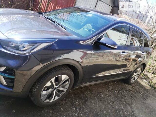 Сірий Кіа Niro, об'ємом двигуна 0 л та пробігом 60 тис. км за 21800 $, фото 8 на Automoto.ua