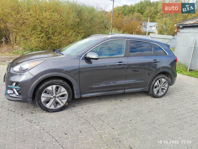 Киа Niro 2019 в Трускавце на Automoto.ua Серый Киа Niro, объемом двигателя 0 л и пробегом 119 тыс. км за 16300 $, фото 3 на Automoto.ua