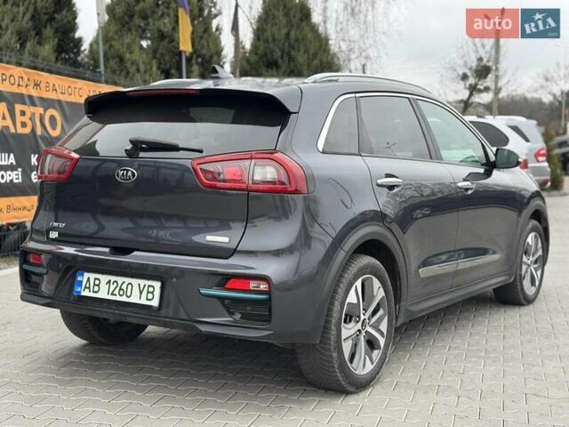 Серый Киа Niro, объемом двигателя 0 л и пробегом 143 тыс. км за 19100 $, фото 14 на Automoto.ua