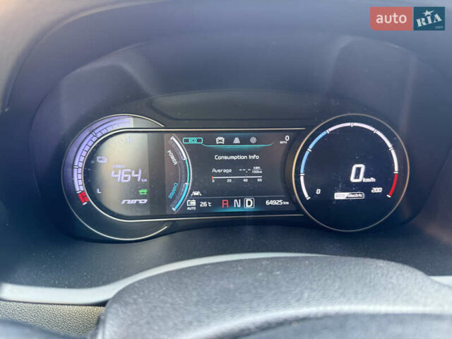 Сірий Кіа Niro, об'ємом двигуна 0 л та пробігом 65 тис. км за 16700 $, фото 26 на Automoto.ua