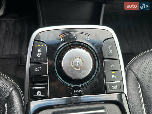 Серый Киа Niro, объемом двигателя 0 л и пробегом 157 тыс. км за 16999 $, фото 56 на Automoto.ua