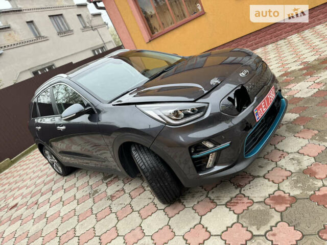 Сірий Кіа Niro, об'ємом двигуна 0 л та пробігом 53 тис. км за 15999 $, фото 69 на Automoto.ua