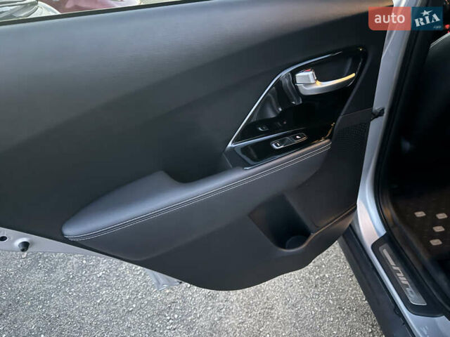 Серый Киа Niro, объемом двигателя 0 л и пробегом 157 тыс. км за 17900 $, фото 18 на Automoto.ua