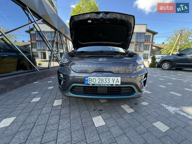 Сірий Кіа Niro, об'ємом двигуна 0 л та пробігом 92 тис. км за 18800 $, фото 15 на Automoto.ua