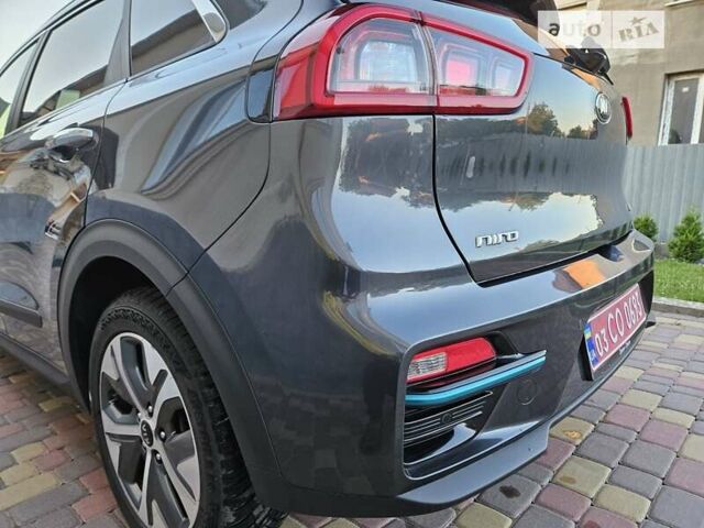 Сірий Кіа Niro, об'ємом двигуна 0 л та пробігом 128 тис. км за 18500 $, фото 24 на Automoto.ua