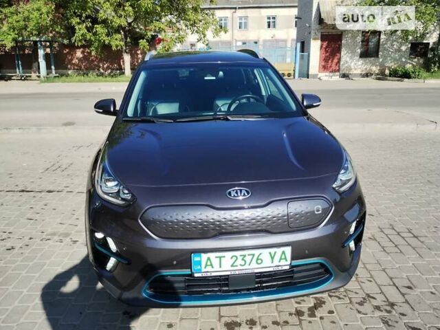 Сірий Кіа Niro, об'ємом двигуна 0 л та пробігом 60 тис. км за 21800 $, фото 3 на Automoto.ua