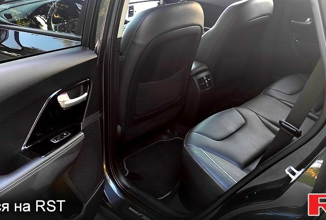 Кіа Niro 2019 у Кам'янське (Дніпродзержинськ) на Automoto.ua Сірий Кіа Niro, об'ємом двигуна 0.15 л та пробігом 116 тис. км за 18000 $, фото 6 на Automoto.ua