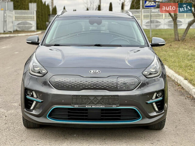 Серый Киа Niro, объемом двигателя 0 л и пробегом 70 тыс. км за 19350 $, фото 3 на Automoto.ua