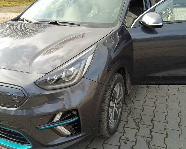 Сірий Кіа Niro, об'ємом двигуна 0 л та пробігом 139 тис. км за 17896 $, фото 9 на Automoto.ua