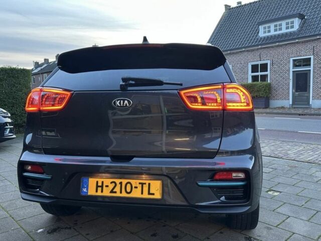 Киа Niro 2019 в Киеве на Automoto.ua Серый Киа Niro, объемом двигателя 0 л и пробегом 102 тыс. км за 16128 $, фото 3 на Automoto.ua