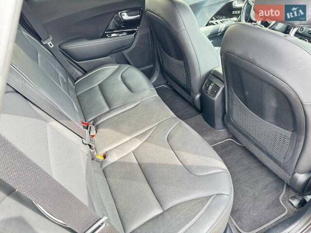 Киа Niro 2019 в Дрогобыче на Automoto.ua Серый Киа Niro, объемом двигателя 0 л и пробегом 139 тыс. км за 17777 $, фото 12 на Automoto.ua