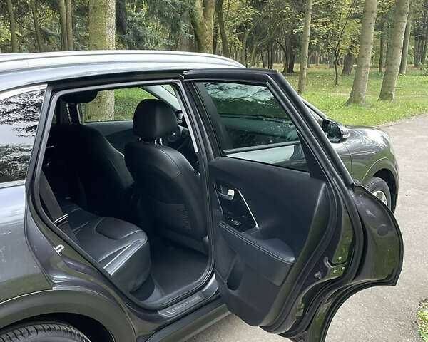 Серый Киа Niro, объемом двигателя 0 л и пробегом 129 тыс. км за 14999 $, фото 19 на Automoto.ua