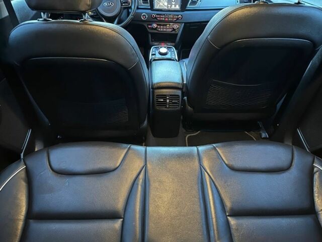 Киа Niro 2019 в Киеве на Automoto.ua Серый Киа Niro, объемом двигателя 0 л и пробегом 102 тыс. км за 16128 $, фото 15 на Automoto.ua
