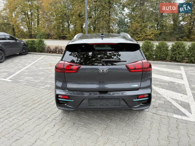 Сірий Кіа Niro, об'ємом двигуна 0 л та пробігом 66 тис. км за 16900 $, фото 2 на Automoto.ua