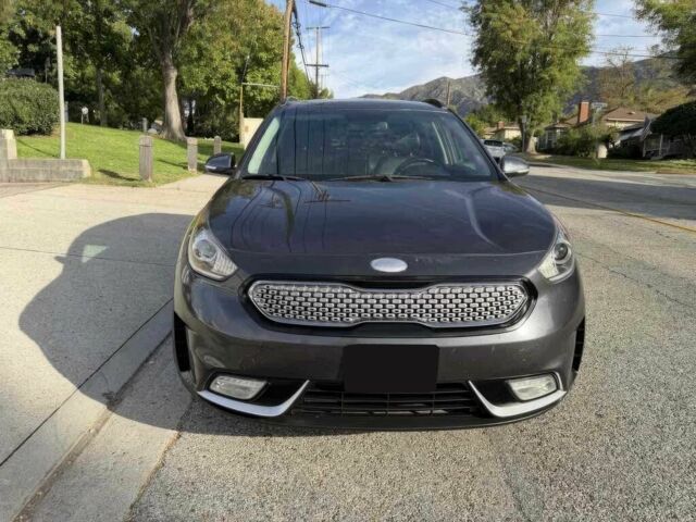 Серый Киа Niro, объемом двигателя 1.6 л и пробегом 33 тыс. км за 7800 $, фото 1 на Automoto.ua