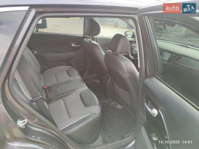 Киа Niro 2019 в Трускавце на Automoto.ua Серый Киа Niro, объемом двигателя 0 л и пробегом 119 тыс. км за 16300 $, фото 8 на Automoto.ua