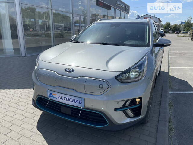 Сірий Кіа Niro, об'ємом двигуна 0 л та пробігом 129 тис. км за 19999 $, фото 2 на Automoto.ua