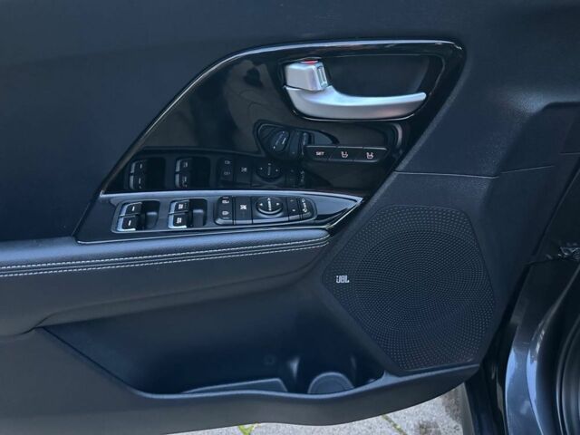 Киа Niro 2019 в Киеве на Automoto.ua Серый Киа Niro, объемом двигателя 0 л и пробегом 102 тыс. км за 16128 $, фото 9 на Automoto.ua