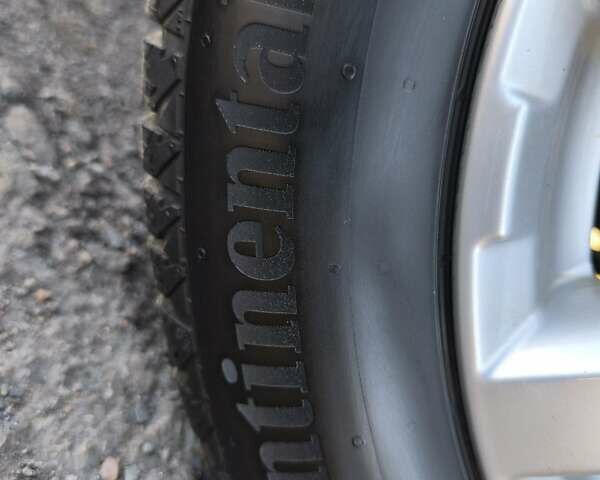 Сірий Кіа Niro, об'ємом двигуна 0 л та пробігом 154 тис. км за 18000 $, фото 66 на Automoto.ua