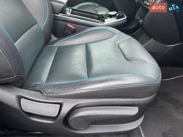 Серый Киа Niro, объемом двигателя 0 л и пробегом 148 тыс. км за 16950 $, фото 45 на Automoto.ua