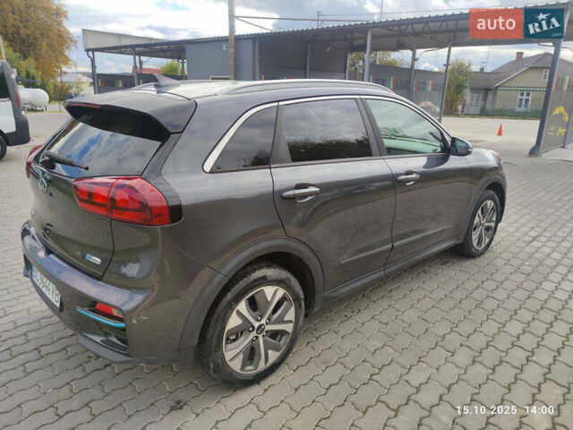 Киа Niro 2019 в Трускавце на Automoto.ua Серый Киа Niro, объемом двигателя 0 л и пробегом 119 тыс. км за 16300 $, фото 4 на Automoto.ua
