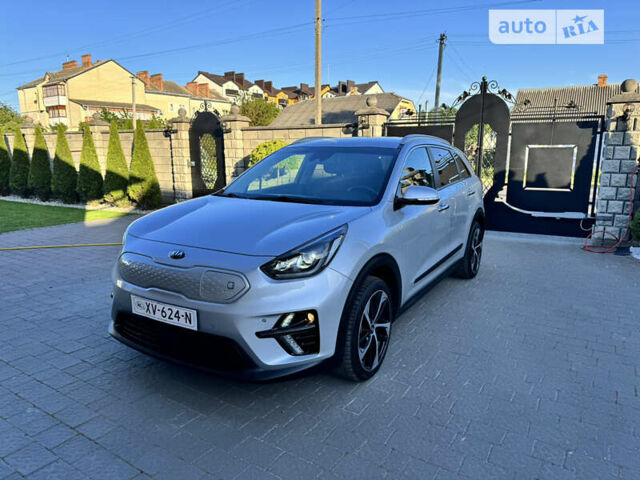 Сірий Кіа Niro, об'ємом двигуна 0 л та пробігом 136 тис. км за 18499 $, фото 35 на Automoto.ua