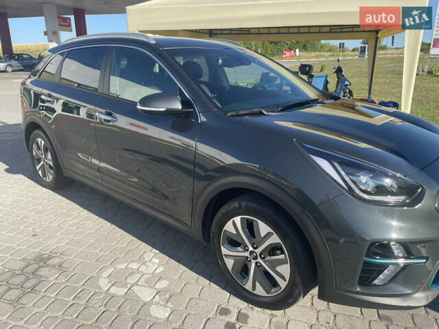 Киа Niro 2019 в Львове на Automoto.ua Серый Киа Niro, объемом двигателя 0 л и пробегом 89 тыс. км за 21300 $, фото 5 на Automoto.ua