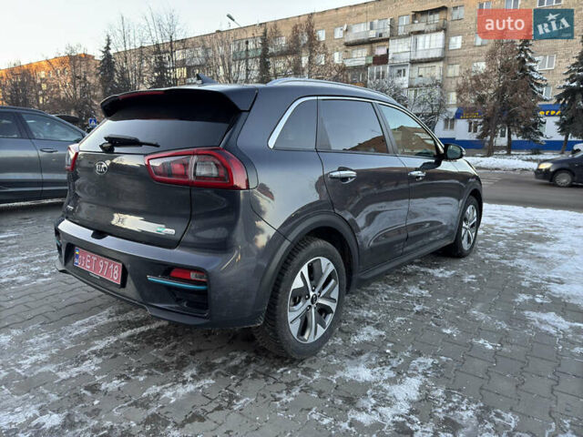 Серый Киа Niro, объемом двигателя 0 л и пробегом 89 тыс. км за 17400 $, фото 5 на Automoto.ua