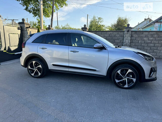 Сірий Кіа Niro, об'ємом двигуна 0 л та пробігом 136 тис. км за 18499 $, фото 18 на Automoto.ua