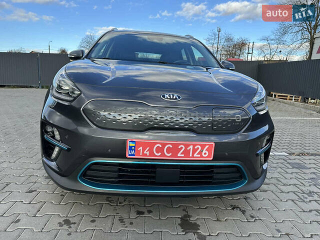 Серый Киа Niro, объемом двигателя 0 л и пробегом 106 тыс. км за 17500 $, фото 7 на Automoto.ua