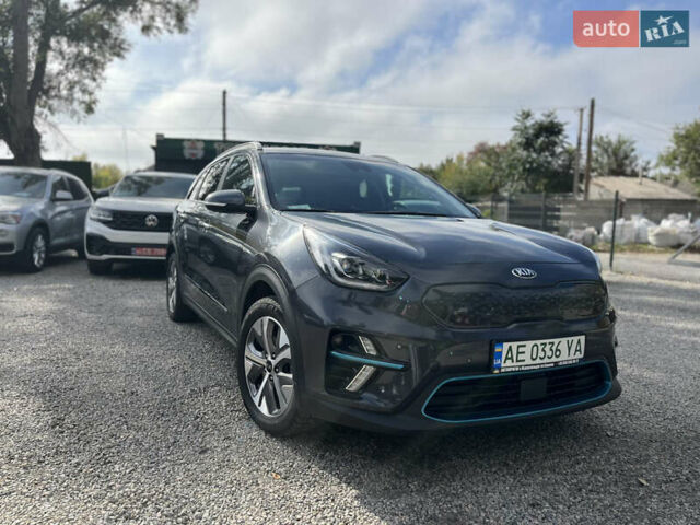 Сірий Кіа Niro, об'ємом двигуна 0 л та пробігом 109 тис. км за 19200 $, фото 2 на Automoto.ua