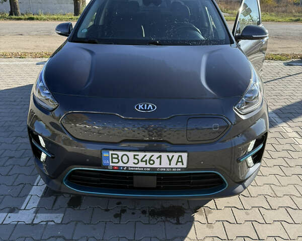 Киа Niro 2019 в Волочиске на Automoto.ua Серый Киа Niro, объемом двигателя 0 л и пробегом 156 тыс. км за 18000 $, фото 2 на Automoto.ua