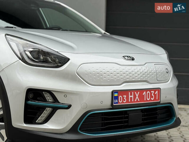 Сірий Кіа Niro, об'ємом двигуна 0 л та пробігом 139 тис. км за 17200 $, фото 8 на Automoto.ua