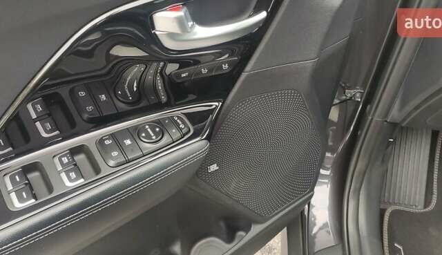 Киа Niro 2019 в Днепре (Днепропетровске) на Automoto.ua Серый Киа Niro, объемом двигателя 0 л и пробегом 149 тыс. км за 17800 $, фото 20 на Automoto.ua