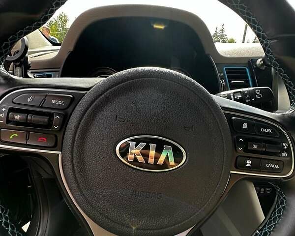 Сірий Кіа Niro, об'ємом двигуна 1.58 л та пробігом 96 тис. км за 17500 $, фото 21 на Automoto.ua