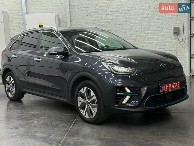 Сірий Кіа Niro, об'ємом двигуна 0 л та пробігом 93 тис. км за 18737 $, фото 3 на Automoto.ua