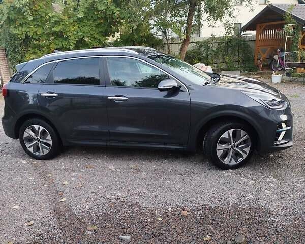 Сірий Кіа Niro, об'ємом двигуна 0 л та пробігом 92 тис. км за 19800 $, фото 9 на Automoto.ua