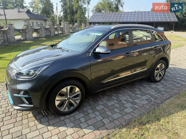 Серый Киа Niro, объемом двигателя 0 л и пробегом 158 тыс. км за 17800 $, фото 19 на Automoto.ua
