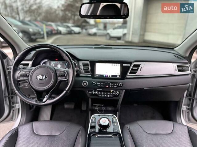 Киа Niro 2019 в Кривом Роге на Automoto.ua Серый Киа Niro, объемом двигателя 0 л и пробегом 27 тыс. км за 24000 $, фото 48 на Automoto.ua