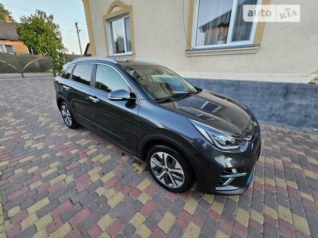 Сірий Кіа Niro, об'ємом двигуна 0 л та пробігом 128 тис. км за 18500 $, фото 5 на Automoto.ua