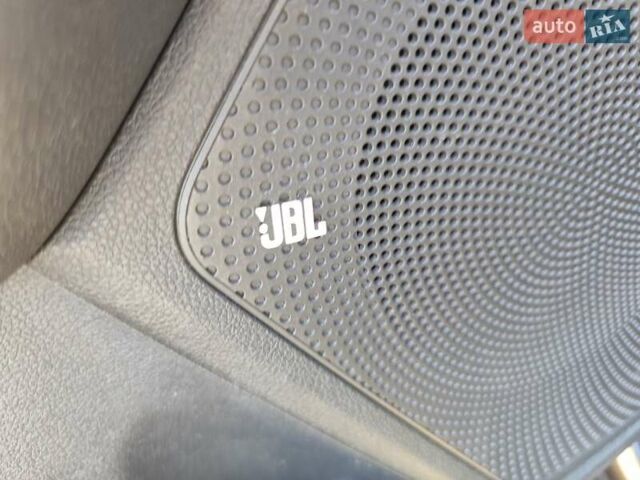 Серый Киа Niro, объемом двигателя 0 л и пробегом 129 тыс. км за 18555 $, фото 42 на Automoto.ua